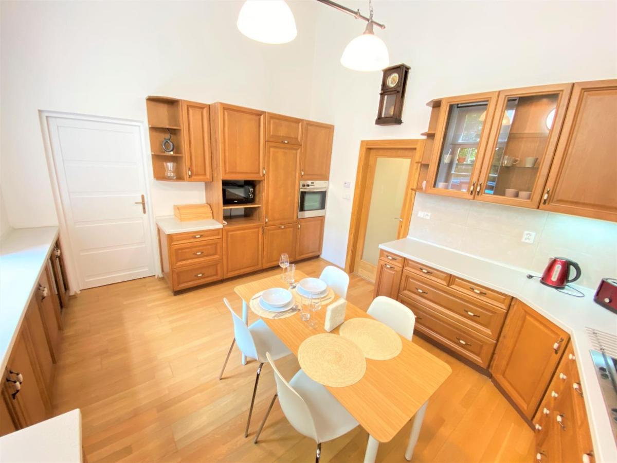 Black Eagle Apartments Prague Extérieur photo